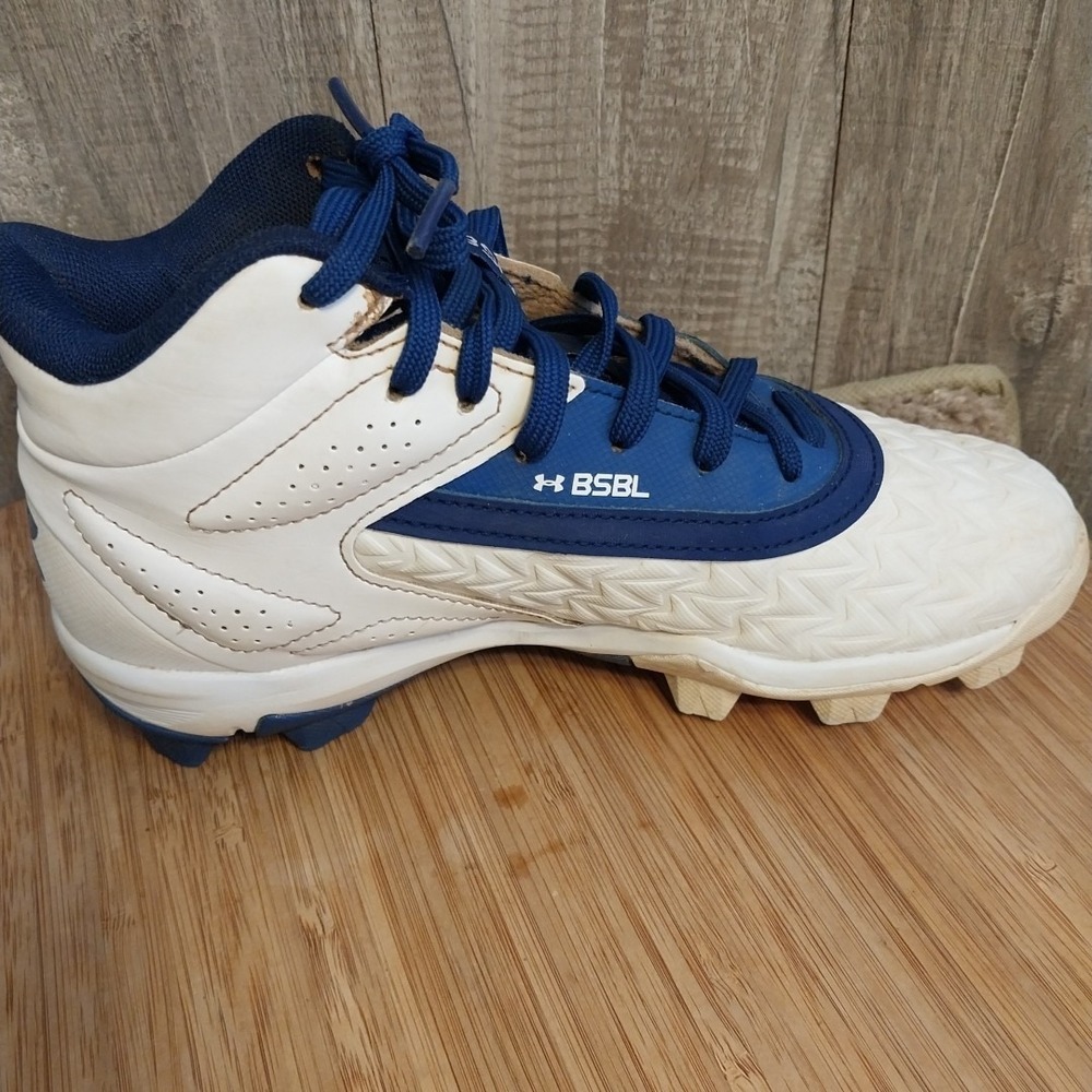 Under Armour Leadoff Mid Cleats 3.5 youth Blue/ White Good Condition - Picture 6 of 14
